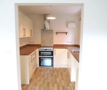 2 bedroom detached bungalow to rent - Photo 3