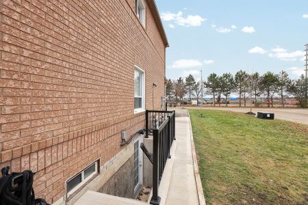 For Lease - 6487 SAPLING Trail, Mississauga, Ontario - Photo 4