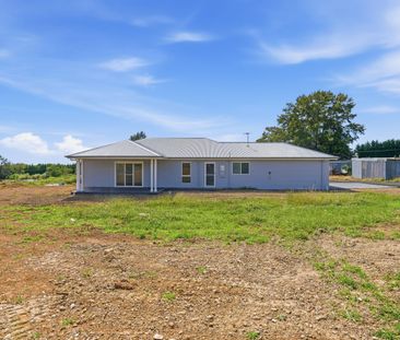 A Brand-New Acreage Home Offering Space, Privacy & Modern Comfort - Photo 5