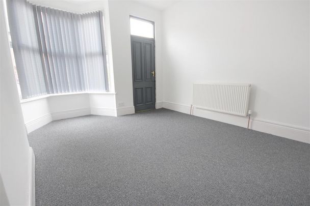 3 Bedroom House - Terraced To Let - Photo 1