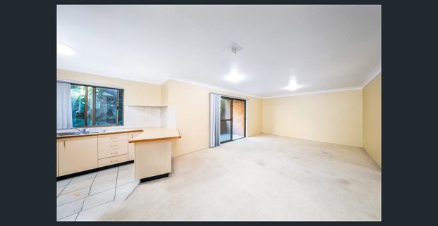 Coastal Living at Its Best – Walk to Beach, Shops & Lake! - Photo 1