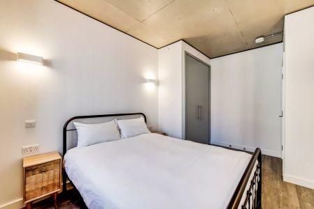 1 Bedroom Apartment - Photo 4