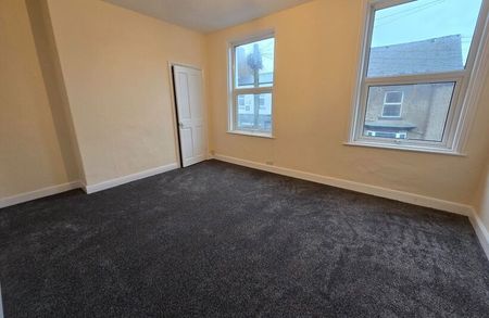 15 Trafalgar Road, Scarborough - Photo 4