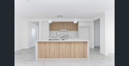 Modern Family Home in a Prime Bayside Location - $700 with an increase to $800 on 28/01/26 - Photo 2