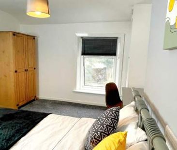 4 bedroom property to rent in Bolton - Photo 4