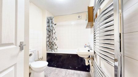 2 bedroom flat to rent - Photo 4