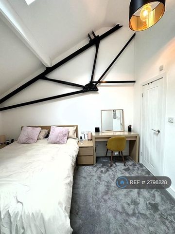 2 bedroom flat to rent - Photo 5