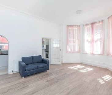 Broadhurst Gardens, Finchley Road, London, NW6 - Photo 1