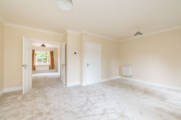 Riverside Close, Wallington, SM6 - Photo 1