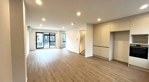 Rangitoto Zone 4-Bedroom Brand New Home - Photo 1