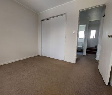 Family home in Beach Haven - Photo 5