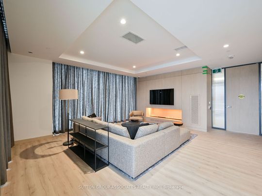 For Lease - 225 Veterans Drive Unit# 810, Brampton, Ontario - Photo 1