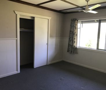 This is a neat and tidy, two bedroom unit at the front of the prope... - Photo 1