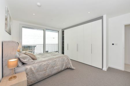 Cendal Crescent, Whitechapel, London, E1 - Photo 4