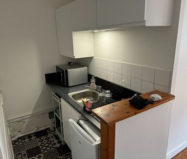 Appartement à louer - REIMS HYPER CENTRE - Photo 4