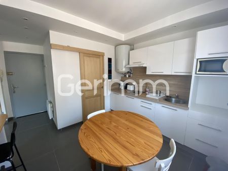 GRENOBLE, Route de Lyon, venez découvrir cet appartement meublé de type 1 pièce + cuisine d'une superficie de 29.82 m² avec balcon. - Photo 3