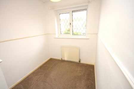 3 bedroom semi-detached house to rent - Photo 5