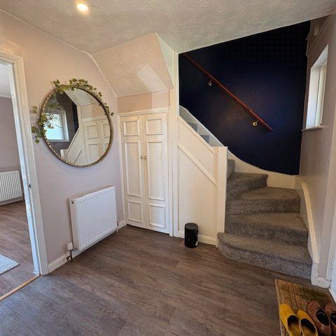 Shears Court, Sunbury-on-Thames, Surrey, TW16 7NF - Photo 1