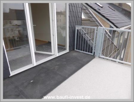 + + + RENOVIERTE 3 Zi-Maisonette-WHG. GEHOBENE AUSSTATTUNG, BALKON, NIEDRIGENERGIEHAUS + + + - Photo 4