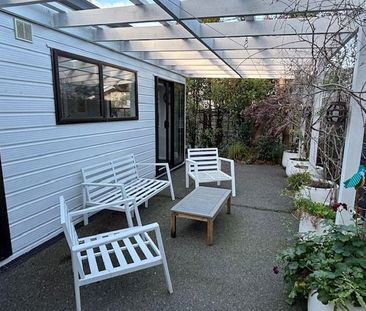 Cute Khandallah Cottage Retreat - Photo 1