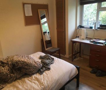 5 bedroom terraced house to rent - Photo 2