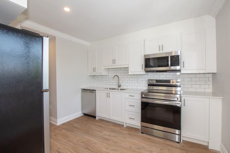 Spacious 1 Bedroom Apartment in Welland - Photo 2