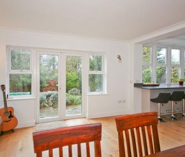 5 bedroom townhouse to rent - Photo 3