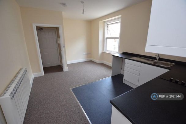 1 bedroom flat to rent - Photo 1