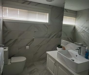 Dandenong North - Photo 6