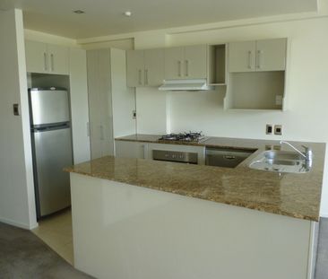 Resort Style Living In Parnell - Photo 2