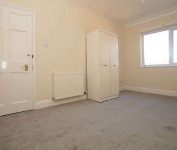 Flat in Scotland Road, Stanwix, Carlisle - Photo 6