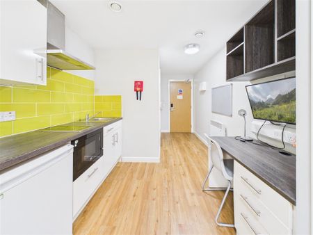 1 bedroom Studio flat to rent - Photo 5