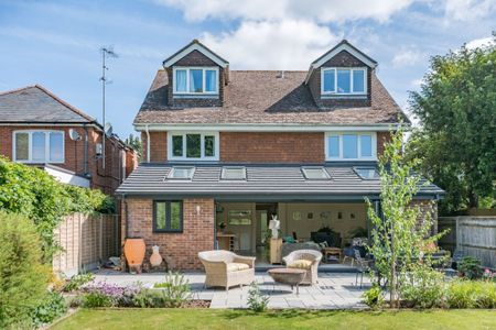 6 bedroom detached house to rent - Photo 4