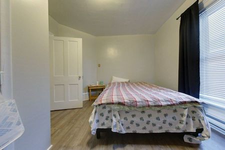 For Lease - 15 1/2 Forin Street, Belleville, Ontario - Photo 4