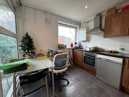 4 bedroom flat share to rent - Photo 5