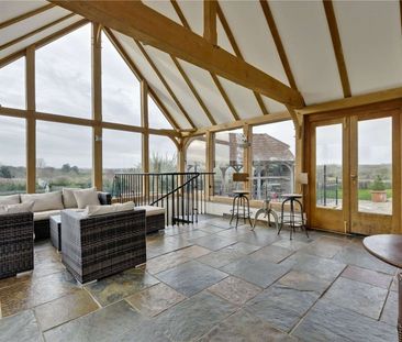 SHORT LET - A stunning country retreat on the Surrey Hampshire border - Photo 1