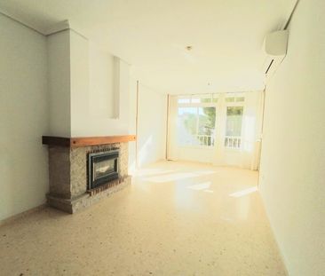 UNFURNISHED APARTMENT, AIR CONDITIONING, COMMUNITY POOL, PARKING, T... - Photo 2