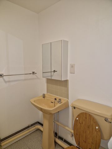 1 Bed Flat, Howard Road, SE25 - Photo 2