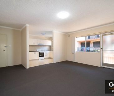 2 Bedroom Unit in Handy Location - Photo 2
