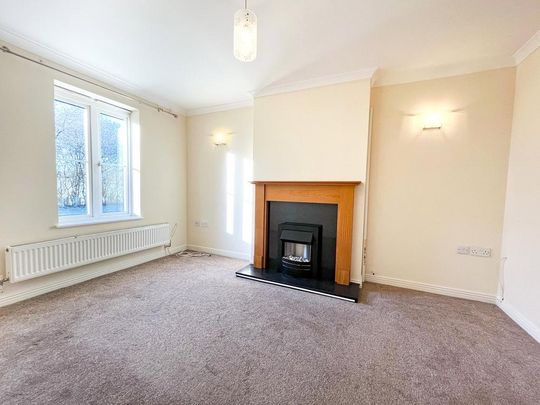 3 bedroom semi-detached house to rent - Photo 1