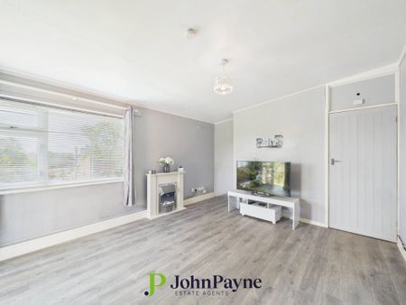 Charminster Drive, Styvechale, Coventry, CV3 5AA - Photo 2