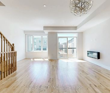 Condo Townhouse For Lease | N9249432 - Photo 1