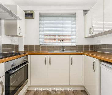 1 bedroom flat to rent - Photo 6