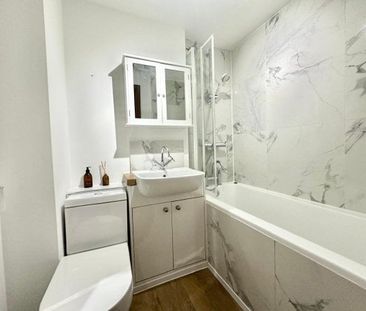 Winnall Close, Winchester - Photo 3