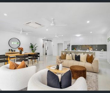 Your Private Tropical Retreat – Space, Style & Stunning Mountain Ba... - Photo 2