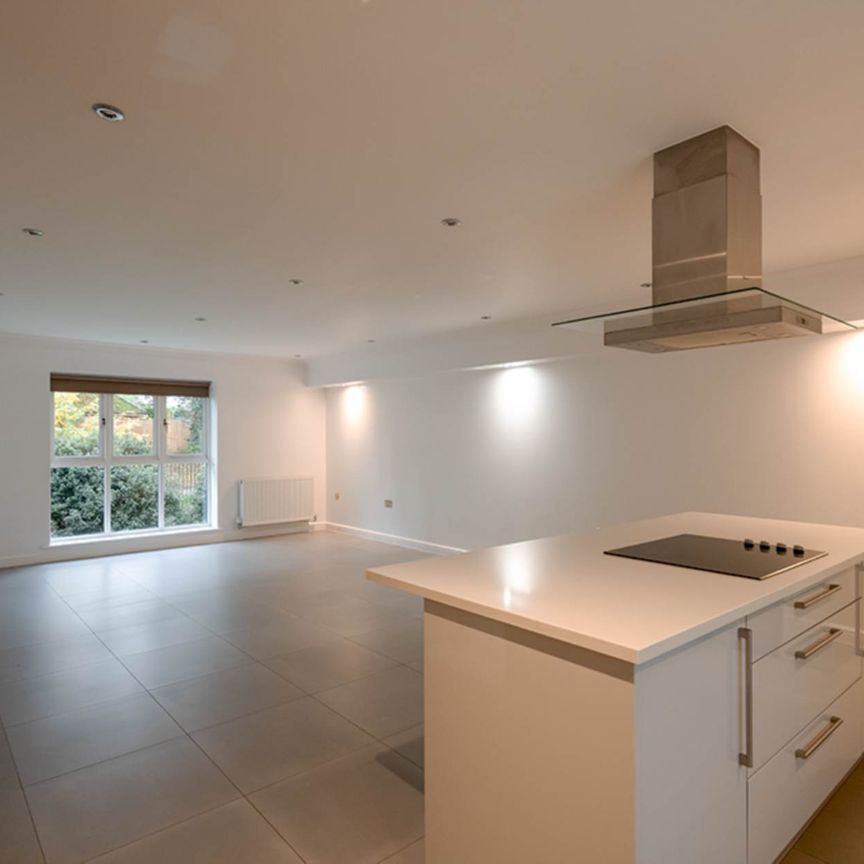 Le Marchant, Townsend Gate, Berkhamsted. - Photo 1