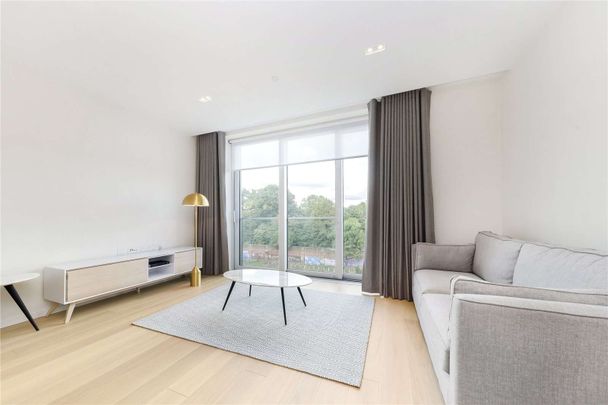Brand new three bedroom apartment on the third floor of the sought after Lillie Square. - Photo 1