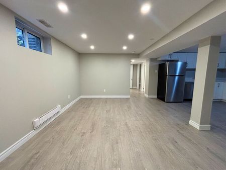 $1,599 / 2 br / 1 ba / 381 grey st unit 2 - Photo 5