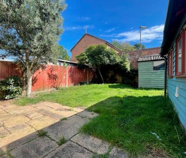 4 bedroom detached house to rent - Photo 2