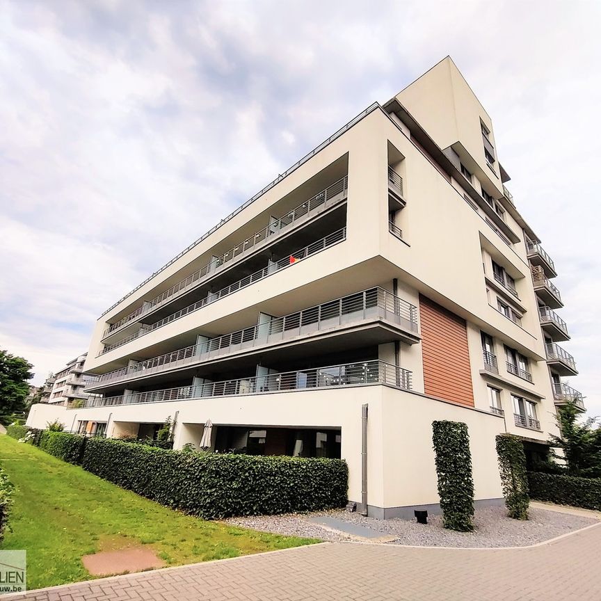 Ultra modern appartement met 1 slaapkamer en zeer ruim terras - Photo 1